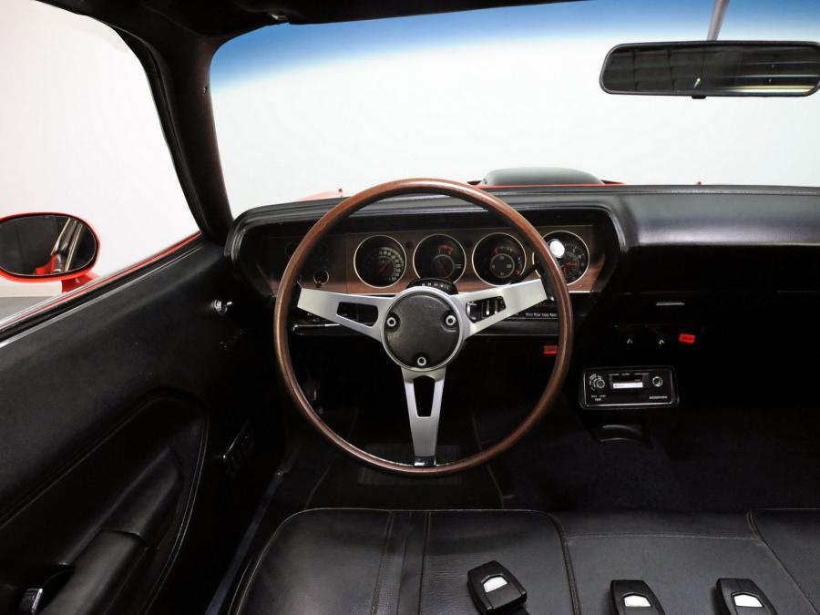 Торпедо Plymouth Hemi ’Cuda 1971 года  (фото 32 из 48)